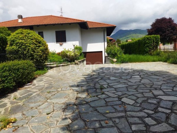 casa indipendente in vendita a Lanzo Torinese