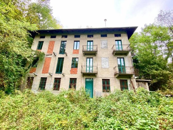 casa indipendente in vendita a Lanzo Torinese