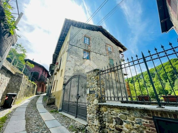 appartamento in vendita a Lanzo Torinese