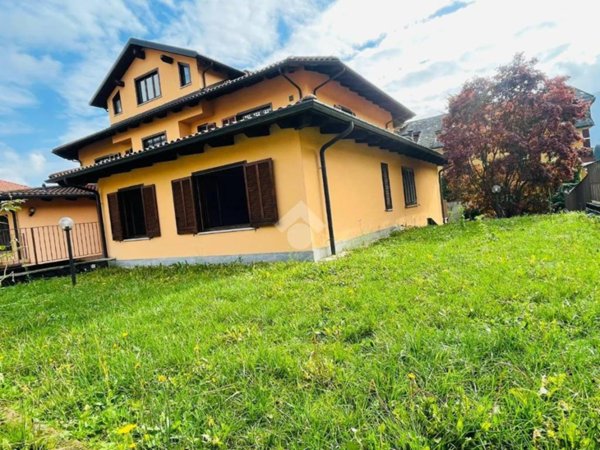 appartamento in vendita a Lanzo Torinese