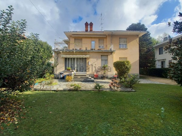 casa indipendente in vendita a Lanzo Torinese