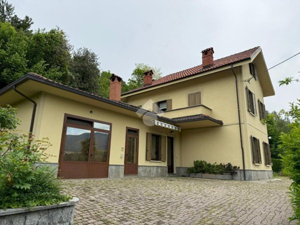 casa indipendente in vendita a Lanzo Torinese