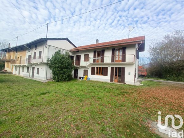 casa indipendente in vendita a Lanzo Torinese in zona Oviglia