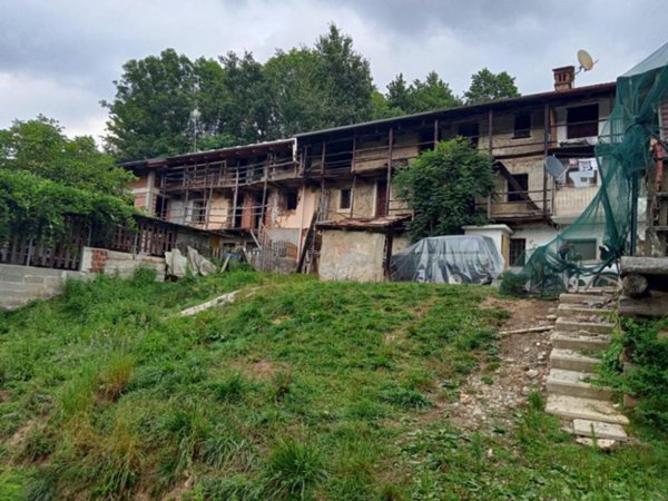 casale in vendita a Lanzo Torinese