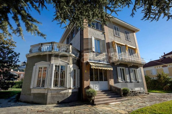 casa indipendente in vendita a Lanzo Torinese
