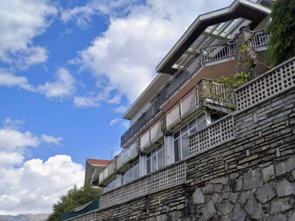 appartamento in vendita a Lanzo Torinese in zona Oviglia