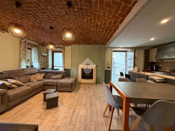 casa indipendente in vendita a Lanzo Torinese