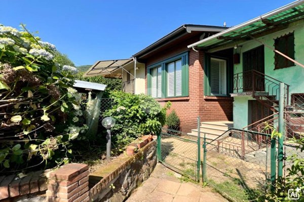 casa indipendente in vendita a Lanzo Torinese