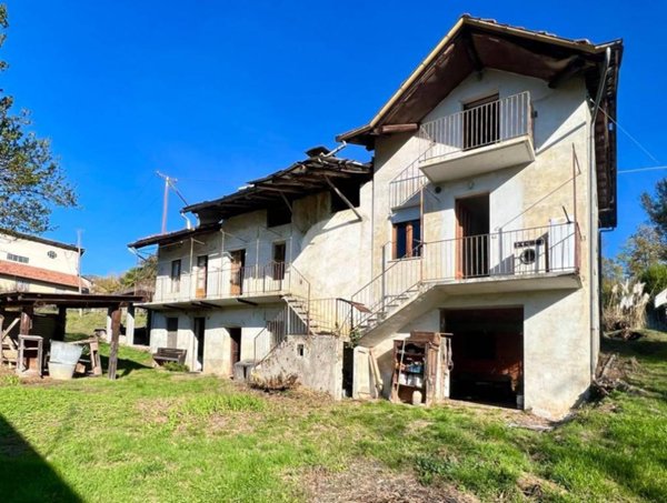 casa indipendente in vendita a Lanzo Torinese in zona Oviglia