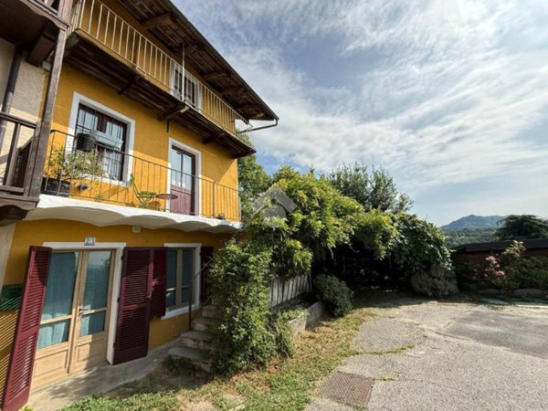 casa semindipendente in vendita a Lanzo Torinese in zona Brecco
