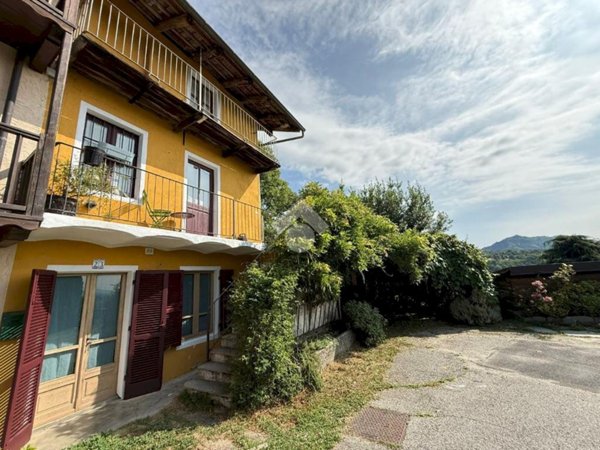 casa semindipendente in vendita a Lanzo Torinese in zona Brecco