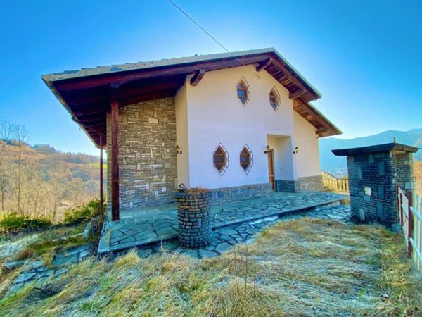 casa indipendente in vendita a Lanzo Torinese