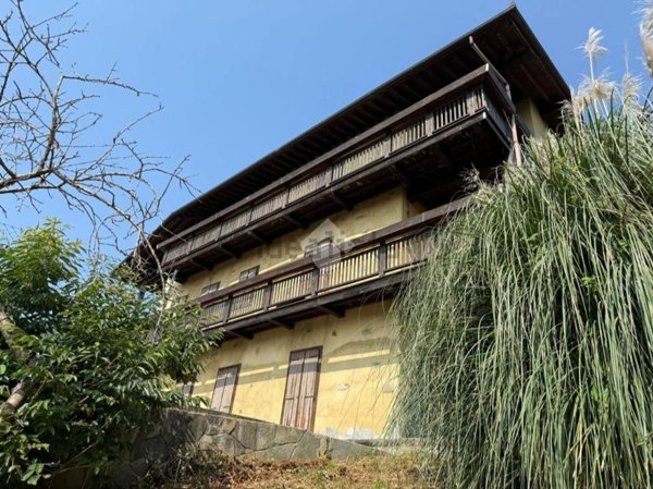 casa semindipendente in vendita a Lanzo Torinese in zona Brecco