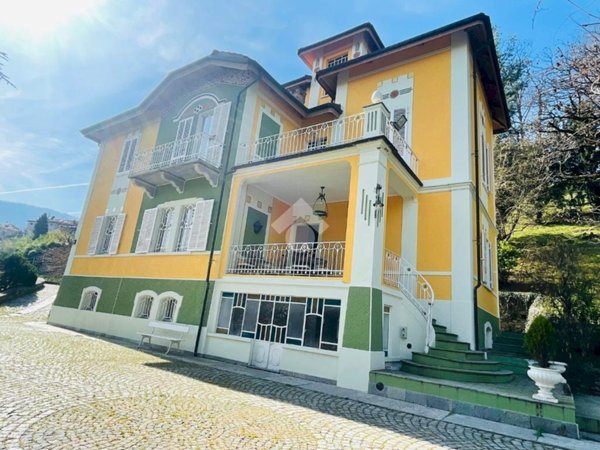 casa indipendente in vendita a Lanzo Torinese