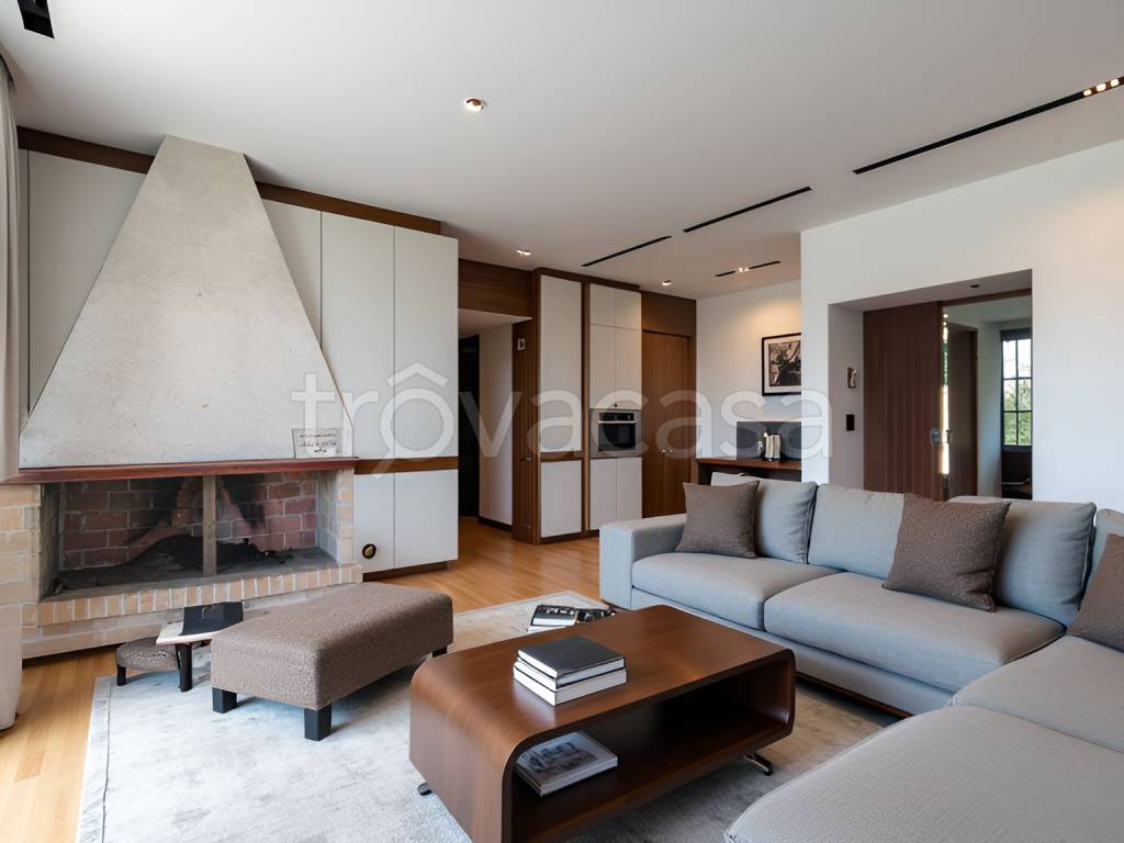 casa indipendente in vendita a Lanzo Torinese in zona Oviglia