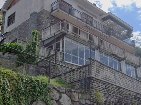 appartamento in vendita a Lanzo Torinese in zona Oviglia