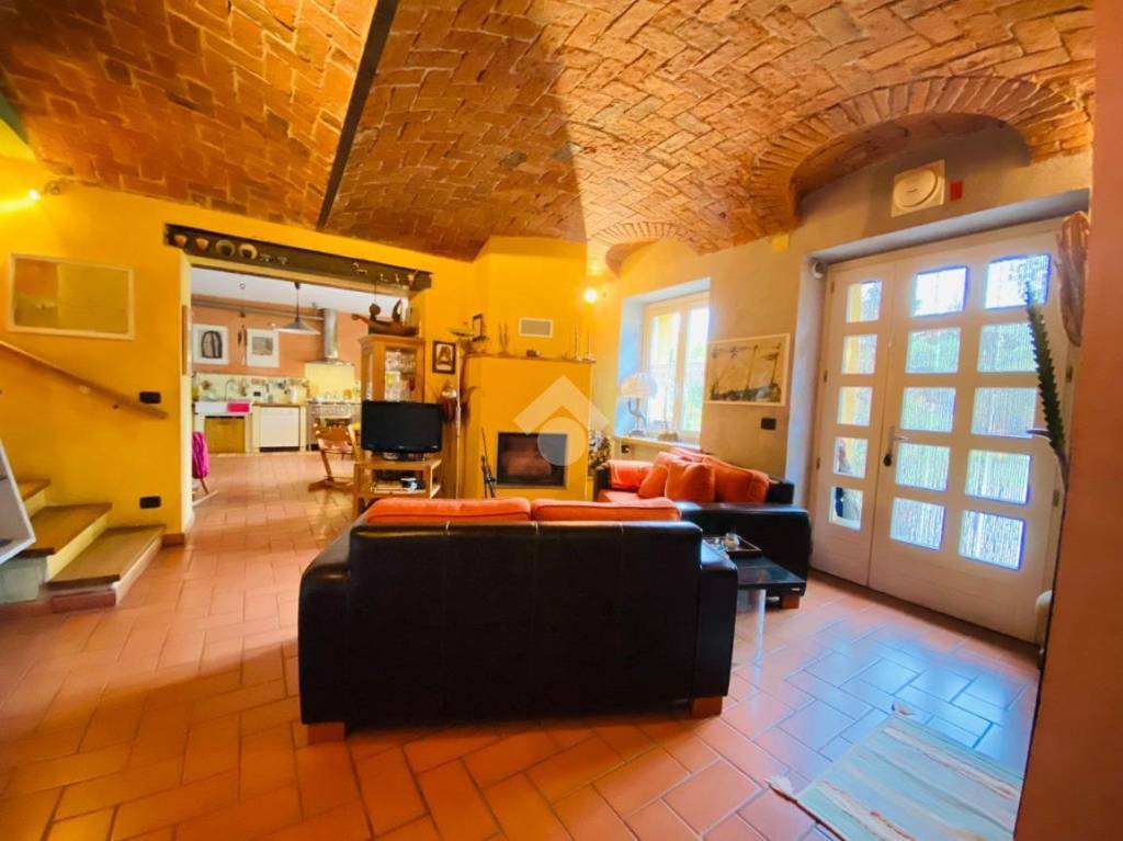 casa indipendente in vendita a Lanzo Torinese in zona Ovairo