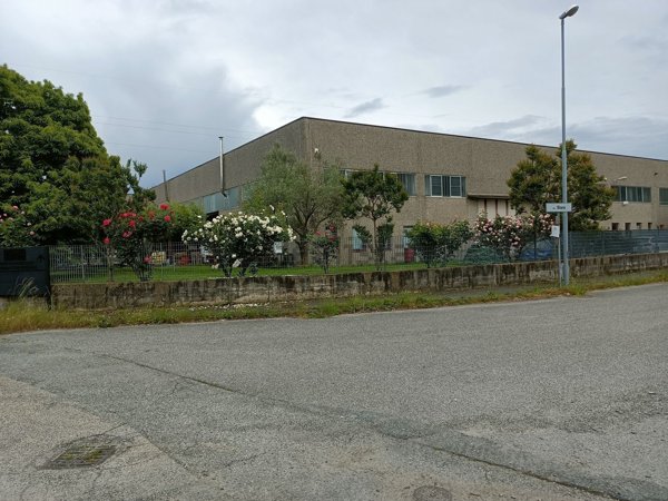 capannone in vendita a Lanzo Torinese