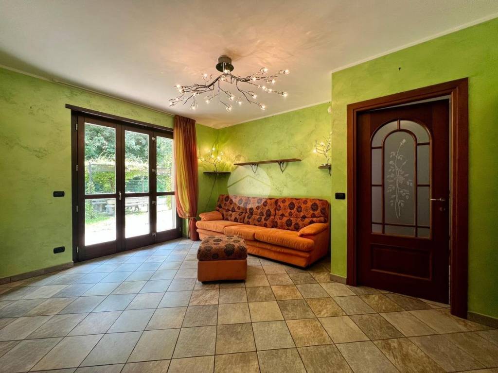 appartamento in vendita a Lanzo Torinese