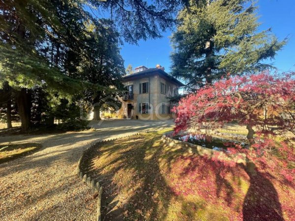 casa indipendente in vendita a Lanzo Torinese in zona Oviglia
