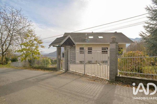 appartamento in vendita a Lanzo Torinese in zona Ovairo