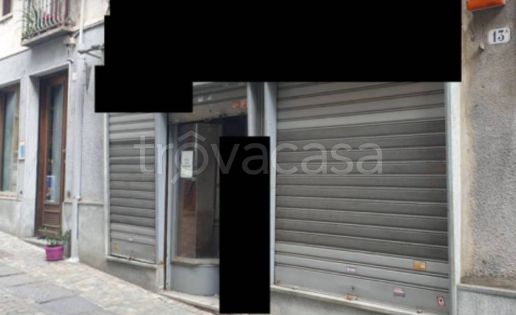 negozio in vendita a Lanzo Torinese