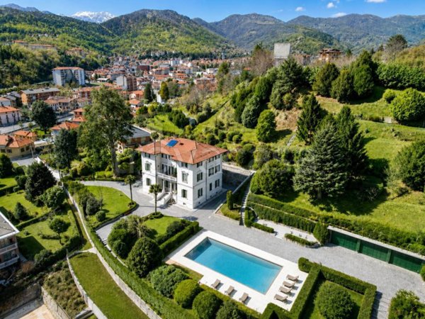 casa indipendente in vendita a Lanzo Torinese