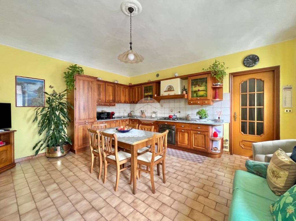 appartamento in vendita a Lanzo Torinese