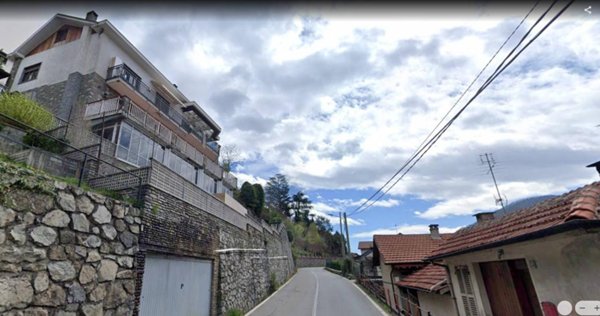 casa indipendente in vendita a Lanzo Torinese in zona Oviglia