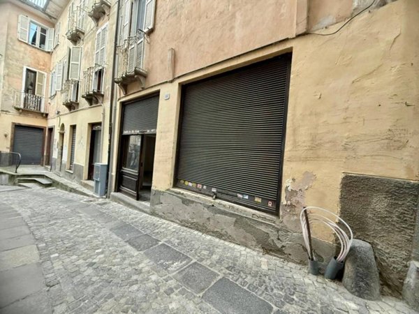 negozio in vendita a Lanzo Torinese