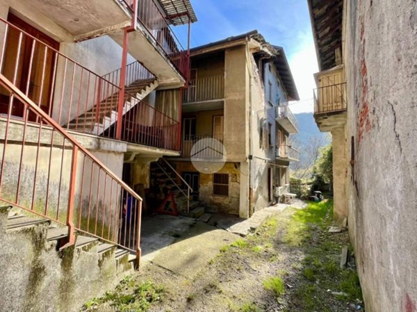 appartamento in vendita a Lanzo Torinese in zona Colombaro
