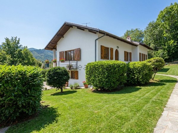 casa indipendente in vendita a Lanzo Torinese in zona Oviglia