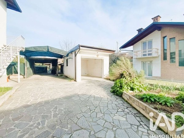 appartamento in vendita a Lanzo Torinese