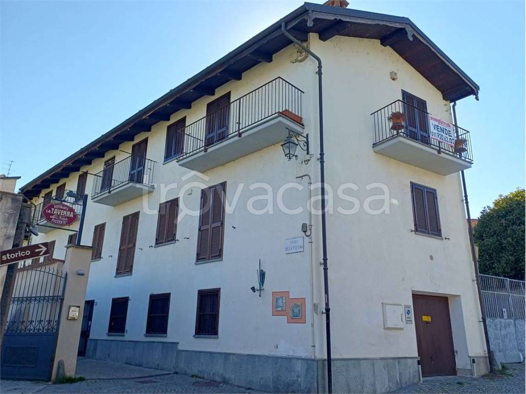casa indipendente in vendita a Lanzo Torinese