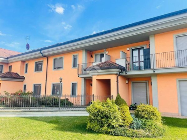 appartamento in vendita a Lanzo Torinese in zona Oviglia