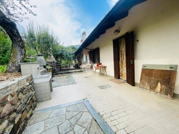 casa semindipendente in vendita a Lanzo Torinese in zona Momello