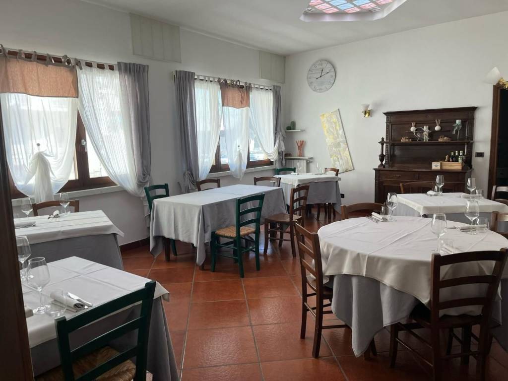 negozio in vendita a Lanzo Torinese