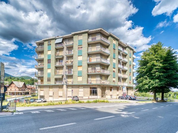 appartamento in vendita a Lanzo Torinese in zona Colombaro