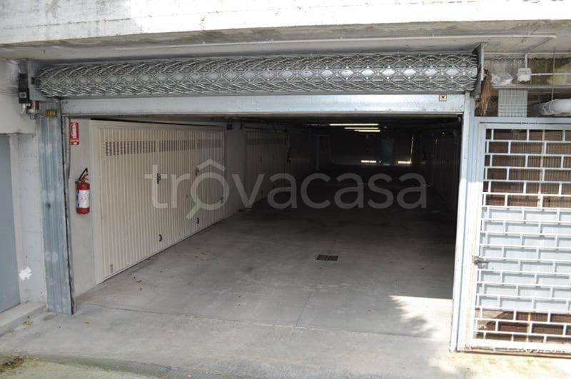 ufficio in vendita a Lanzo Torinese in zona Brecco