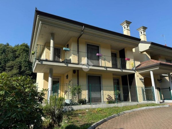 appartamento in vendita a Lanzo Torinese in zona Colombaro