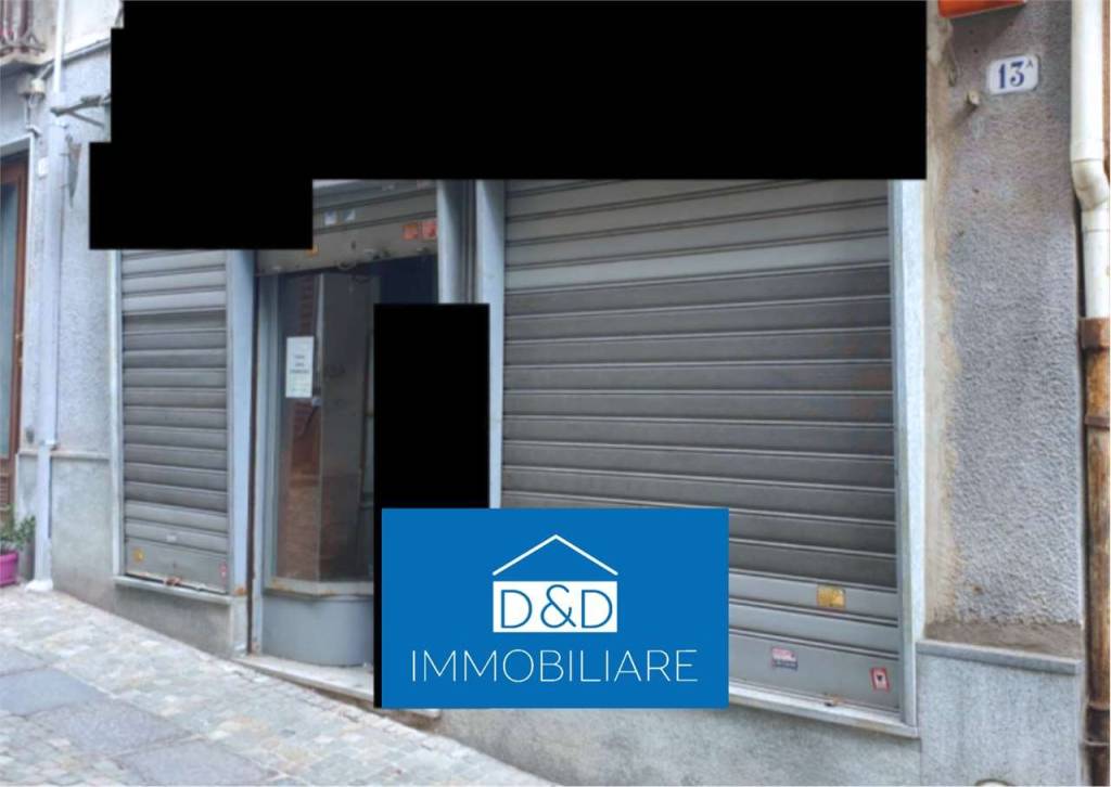 negozio in vendita a Lanzo Torinese in zona Colombaro