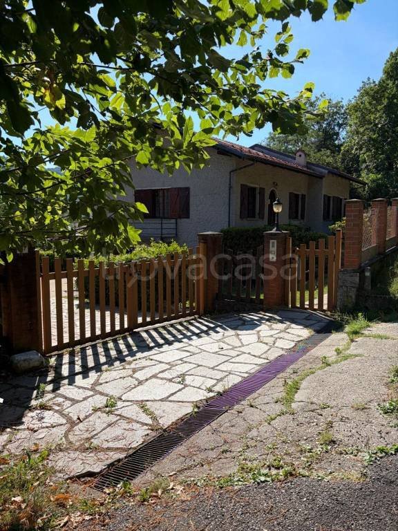 casa indipendente in vendita a Lanzo Torinese in zona Oviglia