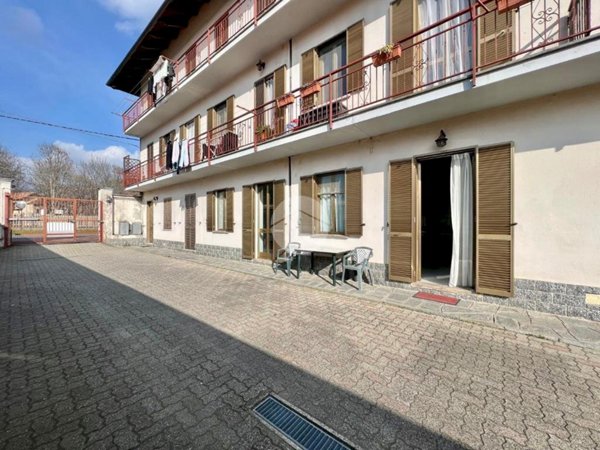 appartamento in vendita a Lanzo Torinese in zona Oviglia