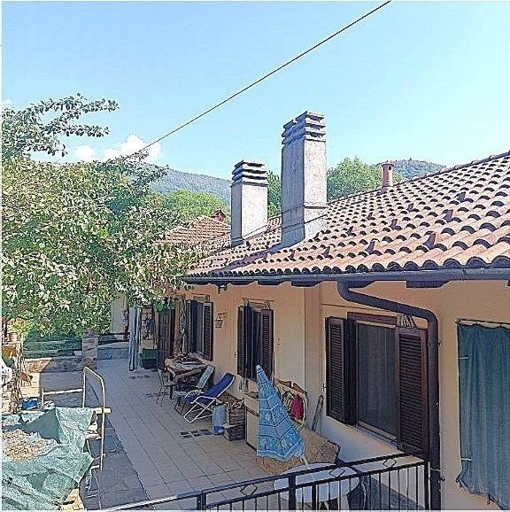 casa indipendente in vendita a Lanzo Torinese