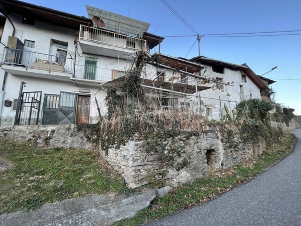 casa indipendente in vendita a Lanzo Torinese in zona Momello