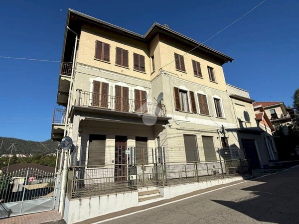appartamento in vendita a Lanzo Torinese in zona Oviglia