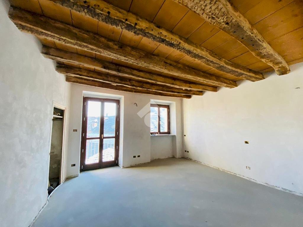 appartamento in vendita a Lanzo Torinese