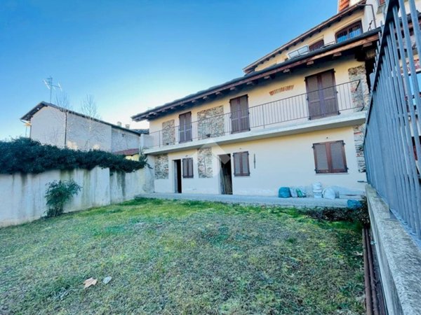 casa indipendente in vendita a Lanzo Torinese