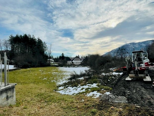 terreno edificabile in vendita a Lanzo Torinese in zona Oviglia