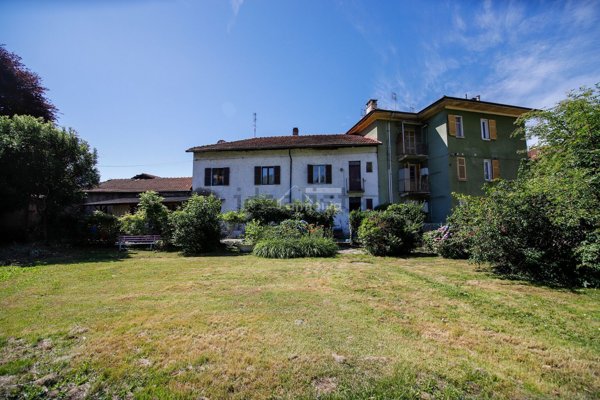 casa indipendente in vendita a Lanzo Torinese